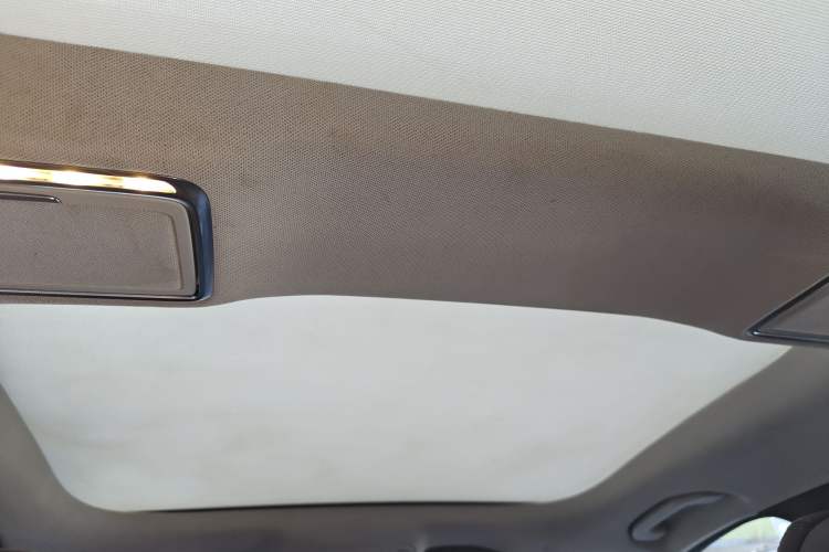 Used Mercedes-Benz E-Class 2021 E 260 L Headliner