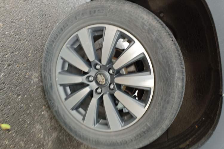 Used Roewe RX8 2018 30T Smart Connectivity Two-Wheel Drive Flagship Edition