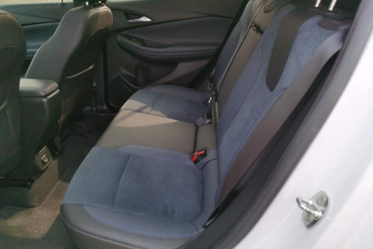 Used Buick Encore GX 2022 332T CVT Two-Wheel Drive Luxury Version
