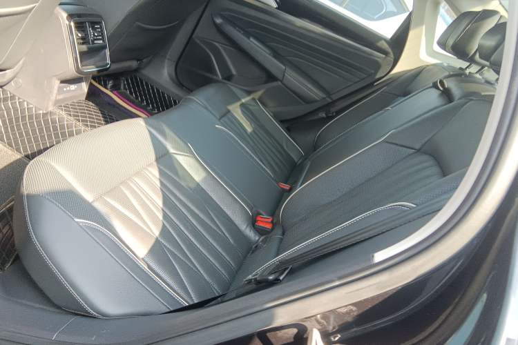 Used Volkswagen Passat 2022 330TSI Luxury Edition Custom Version