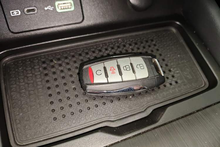 Used Great Wall Poer 2024 2.4T Off-Road Edition Automatic Diesel 4x4 Advanced Version Interior 1