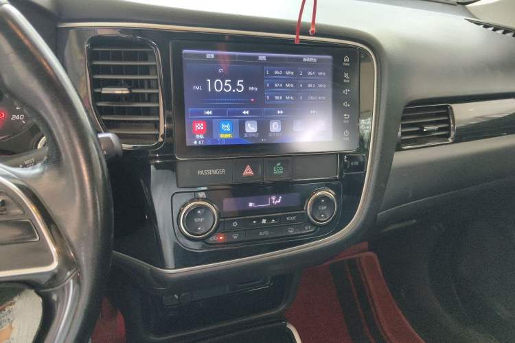 Used Mitsubishi Outlander 2018 2.0L Two-Wheel Drive Glory Edition 5 Seats Audio And AC Panel