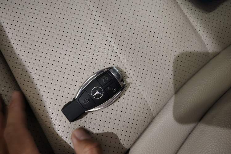 Used Mercedes-Benz C-Class 2017 Facelift C 200 L Sport Edition Vehicle Key