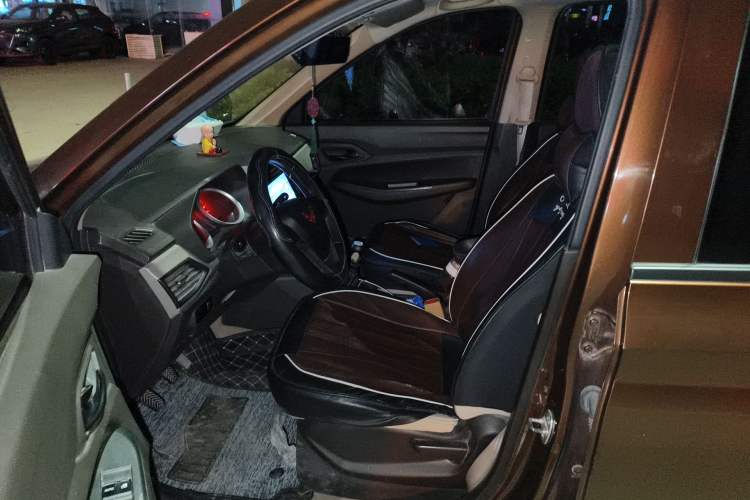 Used Wuling Hongguang 2021 1.5L Revised S Standard Version with Electric Power Steering LAR Left Front Seat