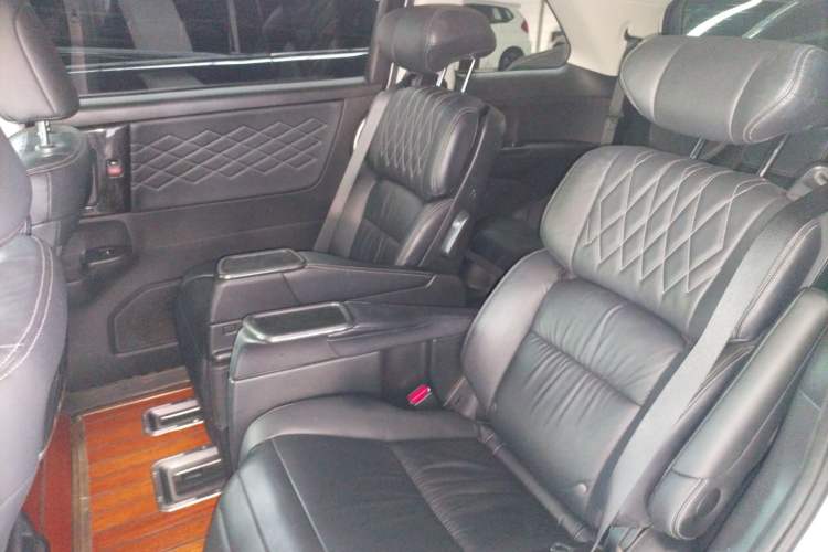 Used Honda Elysion 2019 2.0L Hybrid Luxury Edition
