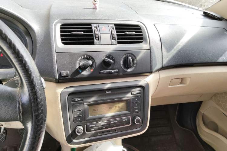 Used Skoda Fabia 2012 1.4L Manual Crystal Edition