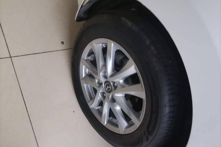 Used Mazda 3 Axela 2014 Sedan 1.5L Automatic Luxury Model Right Rear Wheel Hub