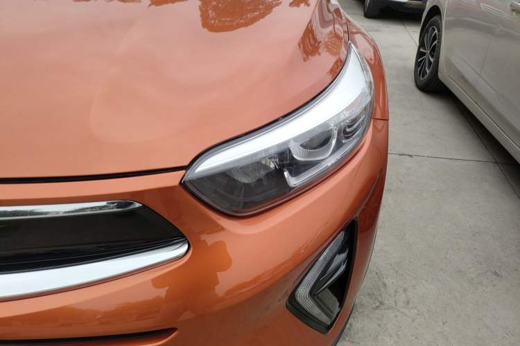 Used Kia kx1 Stonic 2019 1.4L Automatic Sport Edition China VI Left Front Headlight
