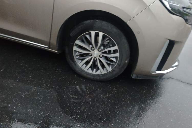 Used Buick GL8 2023 ES Lu Zun Deluxe Model
