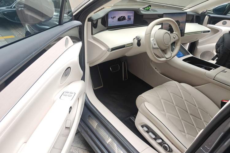 Used Hima Stelato S9 2024 All-Electric Max Rear-Drive Long-Range Version