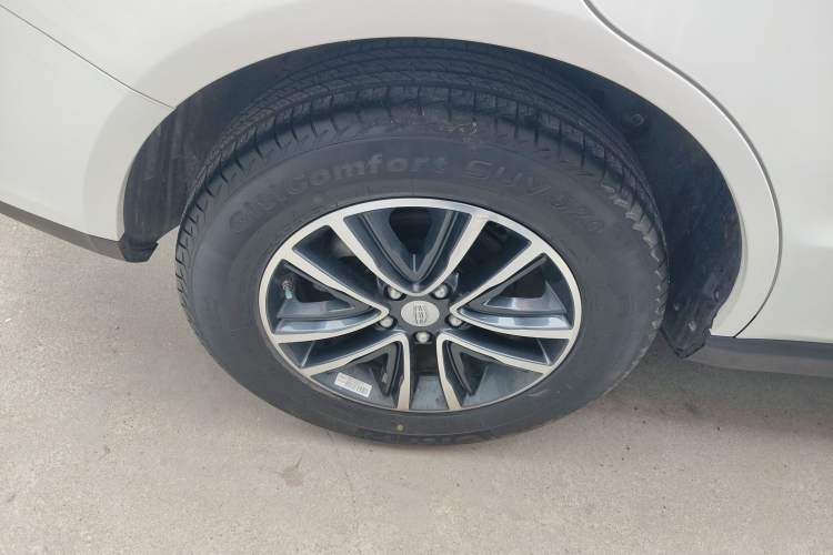 Used Geely Auto Vision X6 2019 1.4T Manual 4G Connect Luxury Model China VI Standard
