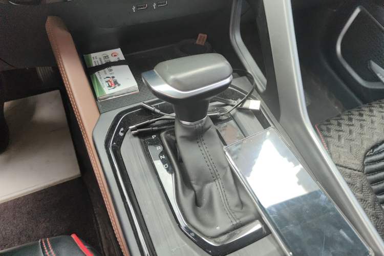 Used Geely Auto Vision X6 2021 PRO 1.4T Automatic Prestige Model
