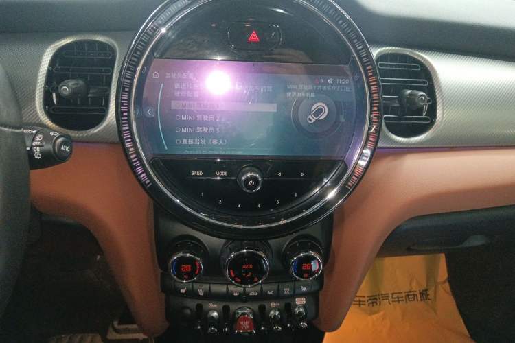 Used MINI MINI 2022 Updated 1.5T COOPER Artist Five-Door Edition
