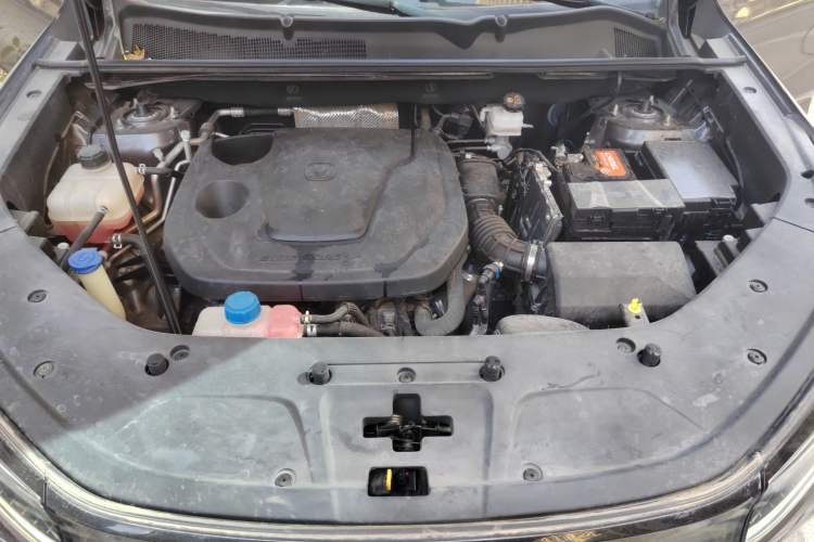 Used CHANGAN CS75 PLUS 2023 3rd Generation 1.5T Automatic Prestige Model Engine Bay