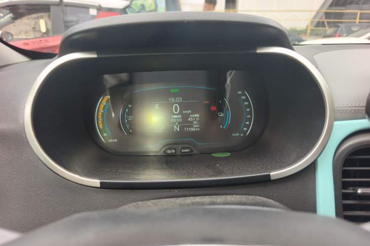 Used Chery Little Ant 2021 200 000-Yuan Ant Fan Edition Talent Version NMC Battery 408 km续航
