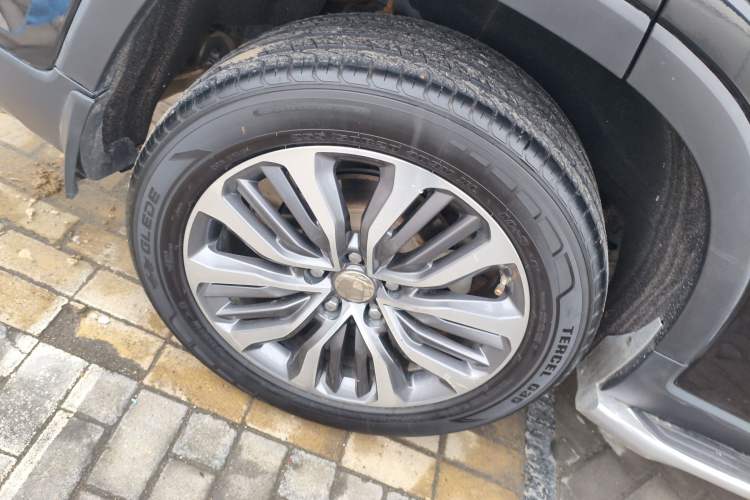 Used Roewe RX8 2018 30T Smart Connectivity All-Wheel Drive Supreme Edition