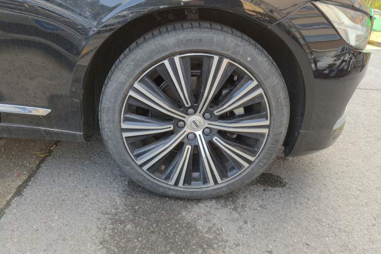 Used Volvo S90 2025 B5 Zhiyuan Luxury Edition
