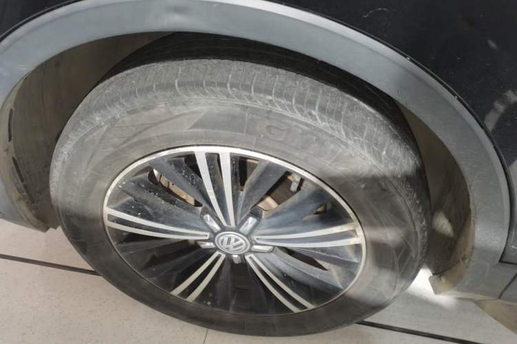 Used Volkswagen Tiguan L 2019 330TSI Automatic Two-Wheel Drive Panoramic Comfort Edition China V Standard
