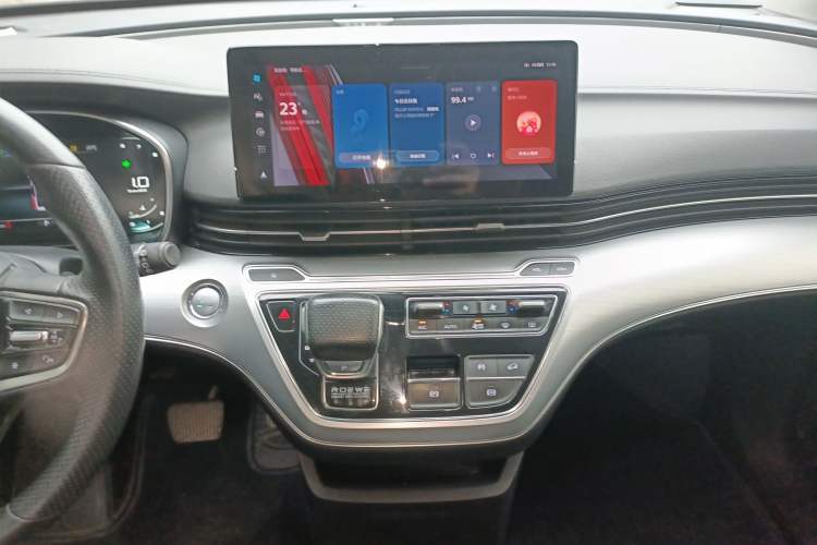 Used Roewe iMAX8 2022 400TGI Celebration Edition Audio And AC Panel