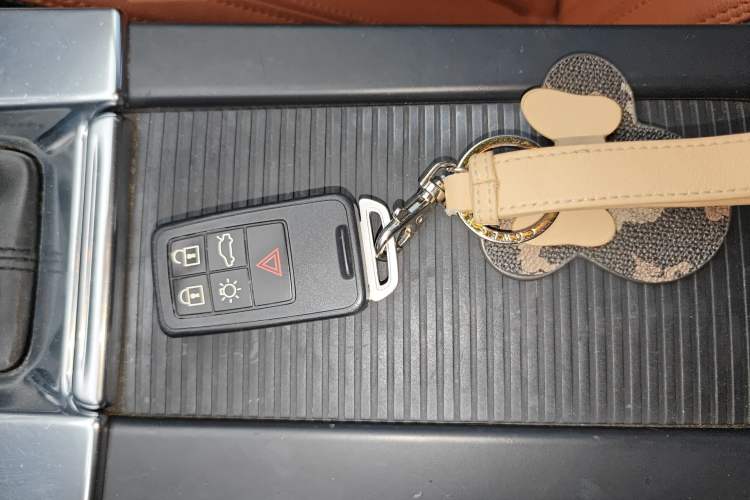 Used Volvo S60 2015 S60L 2.0T Zhiyuan Edition Vehicle Key