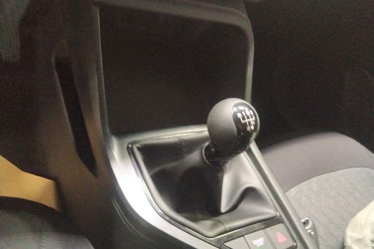 Used Roewe i5 2023 1.5L Manual Comfort Edition