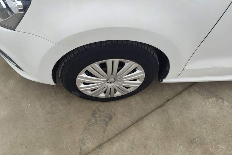 Used Volkswagen Polo 2016 1.6L Automatic Comfort Model
