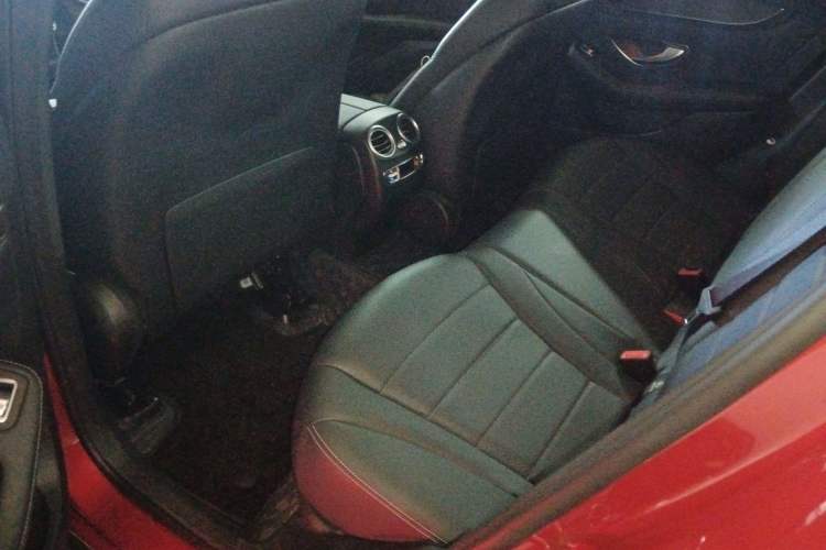 Used Mercedes-Benz GLC 2018 Refreshed GLC 300 4MATIC Dynamic Edition
