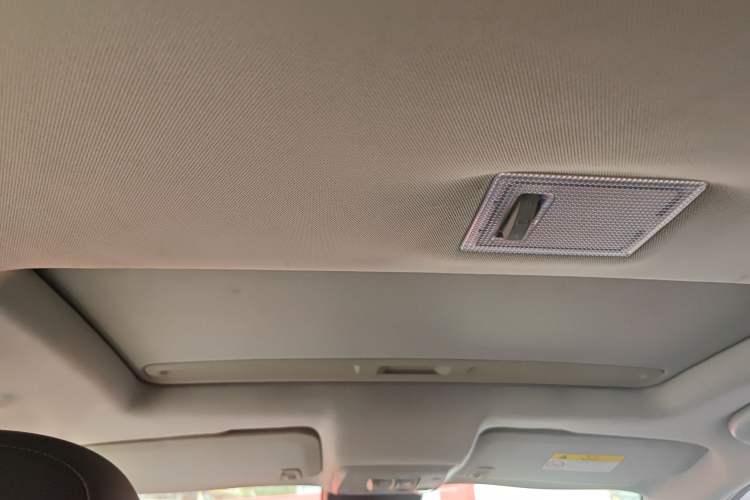 Used Buick Encore 2015 1.4T Automatic Two-Wheel Drive Urban Leading Model Headliner