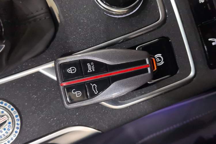 Used Hongqi HS5 2022 Revised Version 2.0T Smart Connect Flagship Edition
