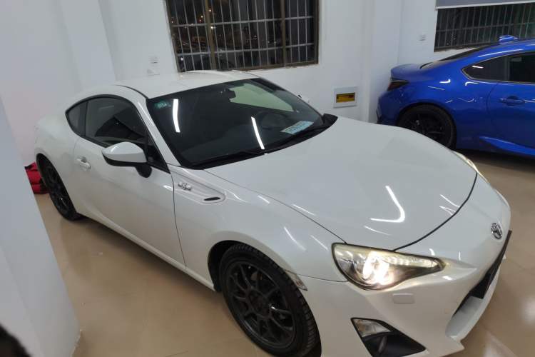 Used Toyota 86 2014 2.0L Manual Luxury Version
