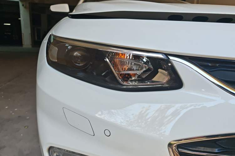 Used Chevrolet Malibu XL 2016 2.5L Automatic RuiZun Edition Right Front Headlight