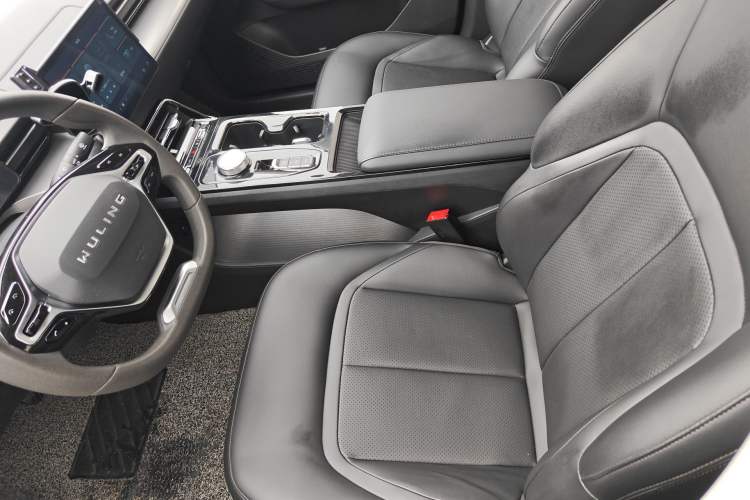 Used Wuling E5 2024 410 km Standard Version