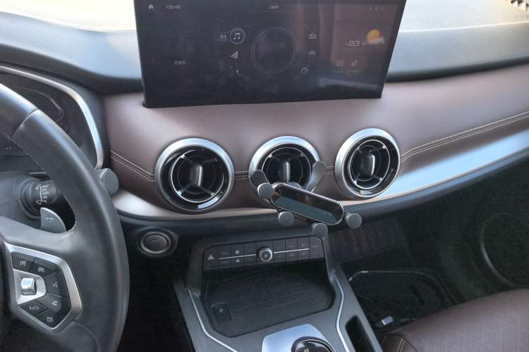 Used Wey VV6 2021 2.0T Two-Wheel Drive Smart Plus
