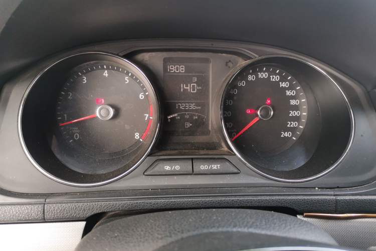 Used Volkswagen Lavida 2015 1.6L Manual Comfort Edition
