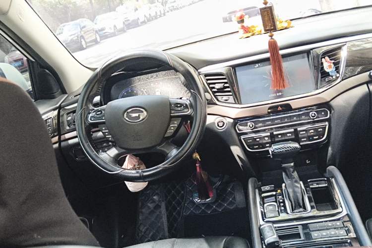 Used GAC Trumpchi GS8 2017 320T Two-Wheel Drive Luxury Smart Connectivity Version (7 Seats)
