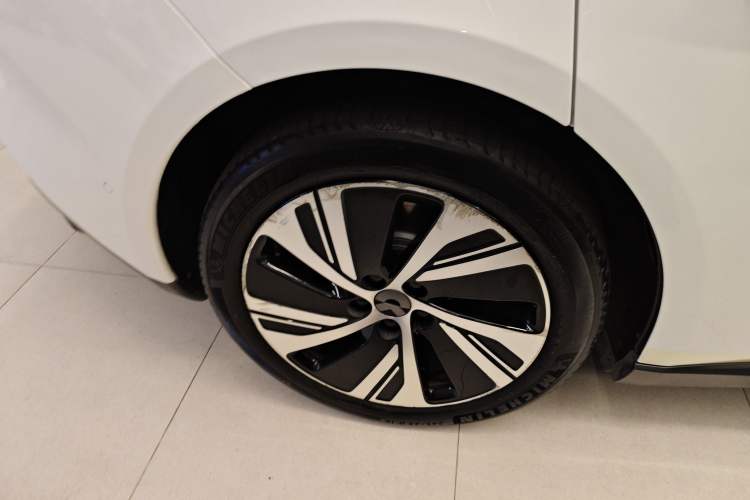 Used Nio ET5 2022 75 kWh Exterior 5