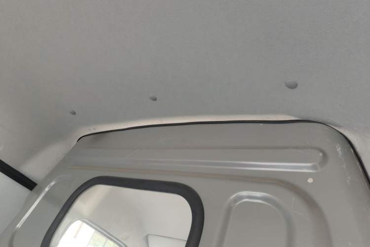 Used Farizon E5 2022 E5L Pure Electric Van with Guoxuan 39.9 kWh Headliner