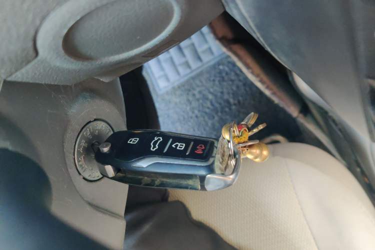 Used Nissan Sunny 2015 1.5XE Manual Comfort Edition Vehicle Key