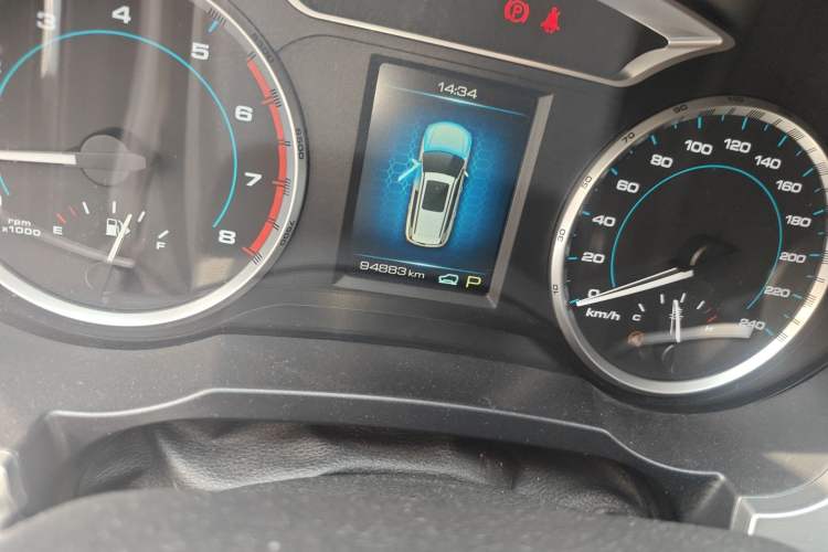 Used Haval H7 2016 Blue-Label H7 2.0T Automatic Luxury Model Odometer Close Up