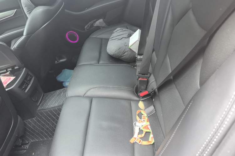 Used Cadillac CT5 2023 28T Luxury Edition (Standard Version) Left Rear Seat