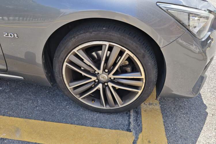 Used Infiniti Q50L 2016 2.0T Elite Sport Edition Right Front Wheel Hub