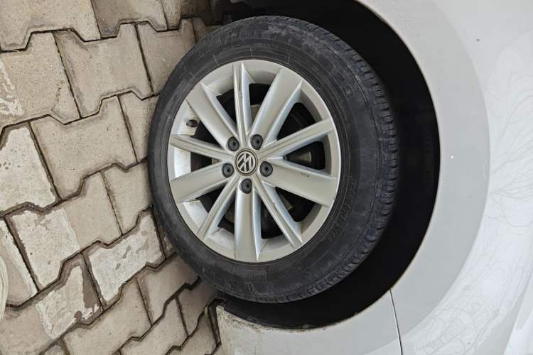 Used Volkswagen Polo 2014 1.4L Automatic Comfort Edition
