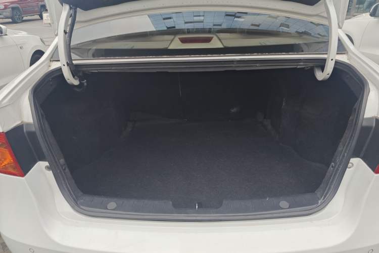 Used Roewe 350 2014 1.5L Automatic Xunyue Version
