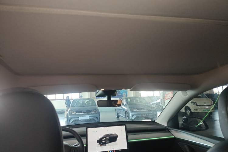 Used Tesla Model Y 2023 Rear-Wheel-Drive Version
