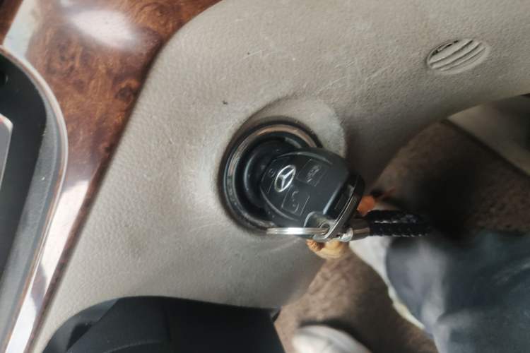 Used Mercedes-Benz Viano 2010 2.5L Prestige Edition Vehicle Key