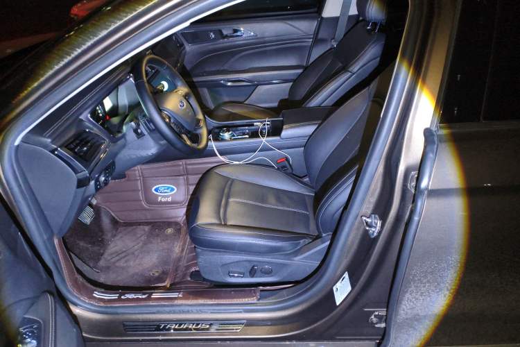 Used Ford Taurus 2017 EcoBoost 245 Fashion Edition