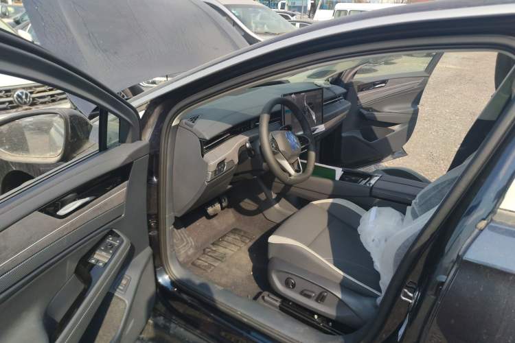 Used Volkswagen ID.7 VIZZION 2024 PRO Model Driver Seat