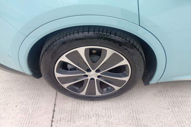 Used Hima Luxeed R7 2025 Range-Extended Version 251 km Max Right Rear Wheel Hub