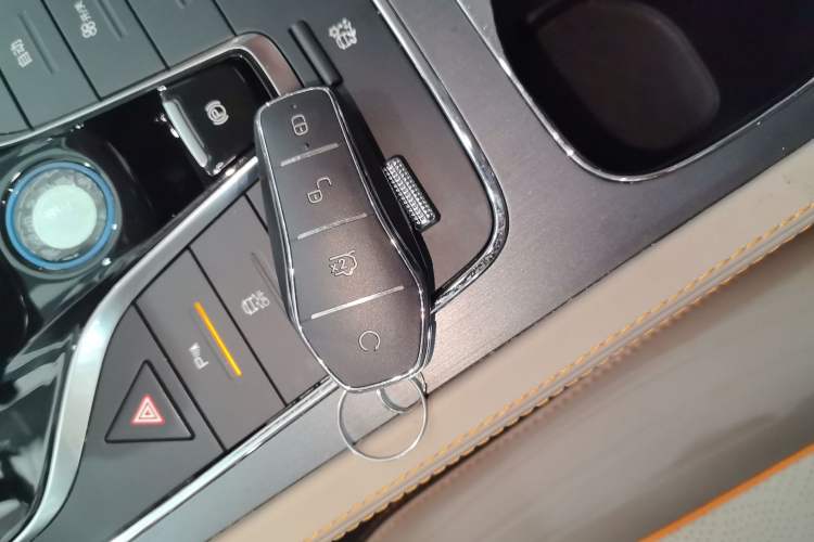 Used BYD Yuan PLUS 2024 Honor Edition 430KM Leading Model
