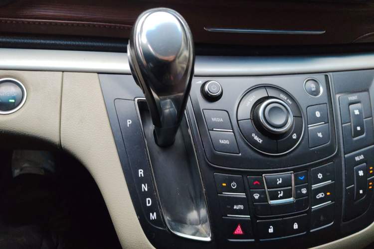 Used Buick GL8 2018 28T Comfort Model China VI Standard